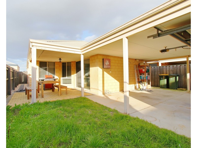 42 Brixton Crescent, Ellenbrook WA 6069
