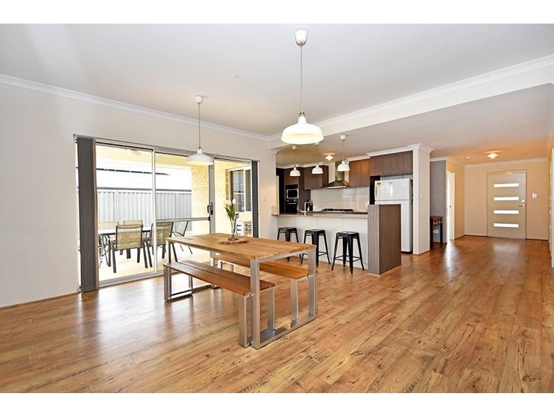 16 Farina Street, Aveley WA 6069