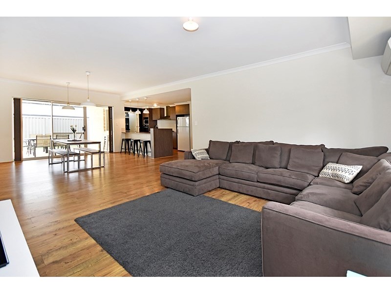 16 Farina Street, Aveley WA 6069