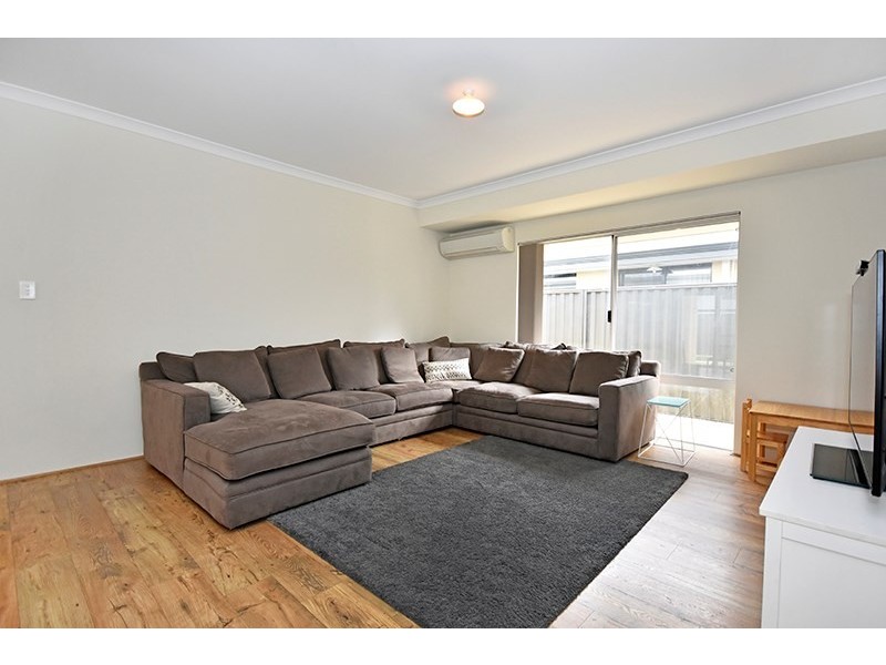 16 Farina Street, Aveley WA 6069