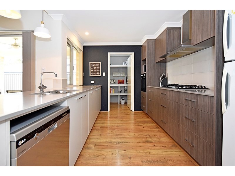 16 Farina Street, Aveley WA 6069