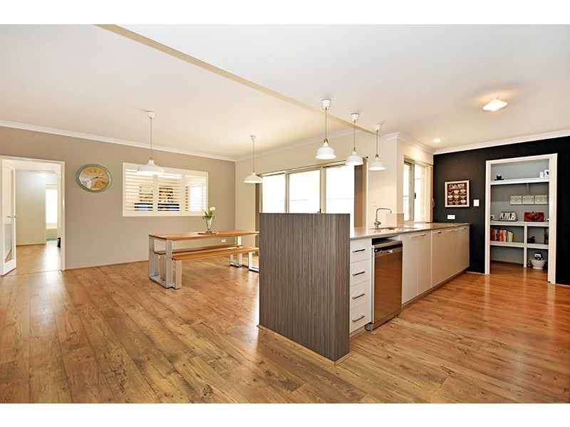 16 Farina Street, Aveley WA 6069