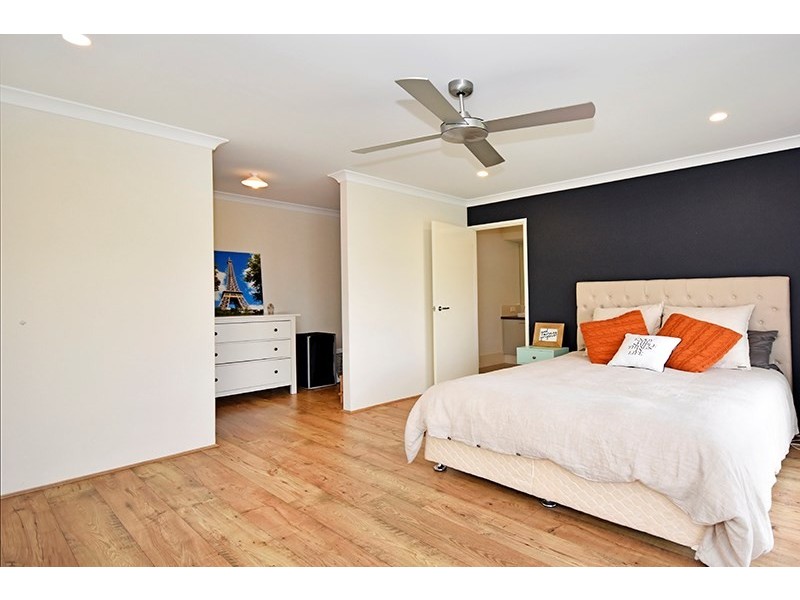 16 Farina Street, Aveley WA 6069