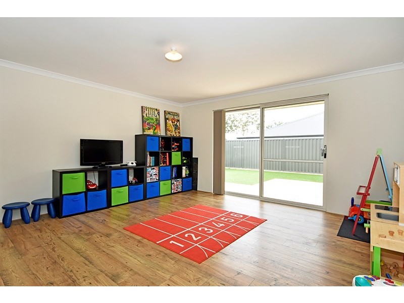 16 Farina Street, Aveley WA 6069