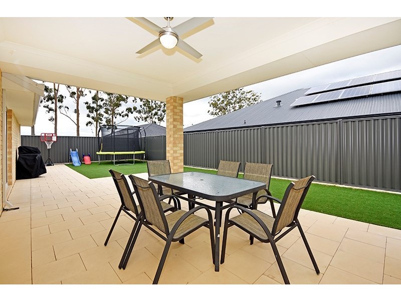 16 Farina Street, Aveley WA 6069