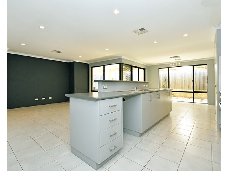 61 Elmridge Parkway, Ellenbrook WA 6069