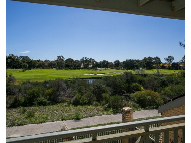 27 Lakefront Circle, The Vines WA 6069