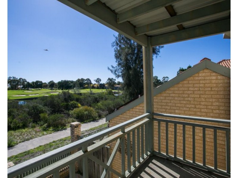 27 Lakefront Circle, The Vines WA 6069