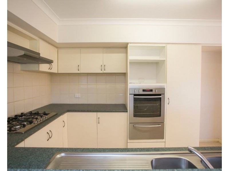 27 Lakefront Circle, The Vines WA 6069