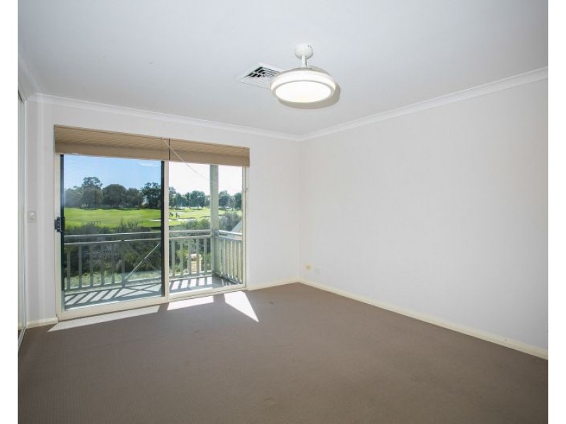 27 Lakefront Circle, The Vines WA 6069