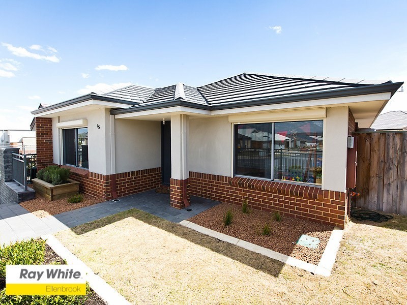 35 Pineroo Terrace, Ellenbrook WA 6069