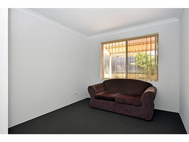 10 Lomas Circle, Ellenbrook WA 6069