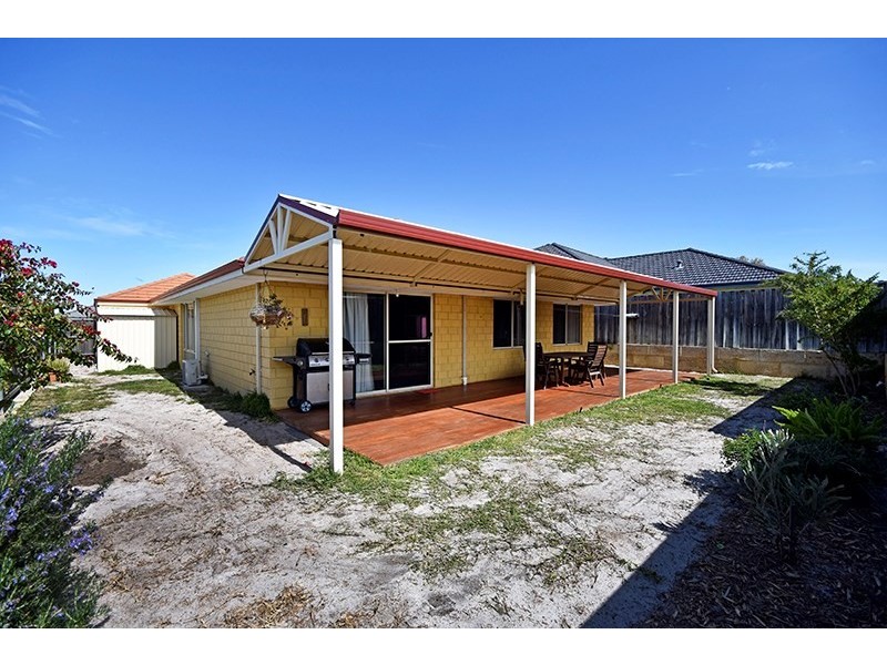 10 Lomas Circle, Ellenbrook WA 6069