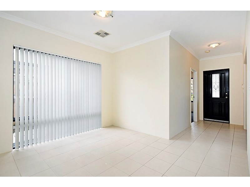 5 Sudley Lane, Ellenbrook WA 6069