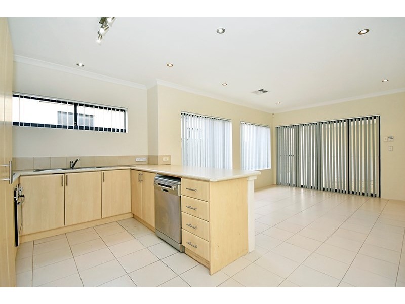 5 Sudley Lane, Ellenbrook WA 6069