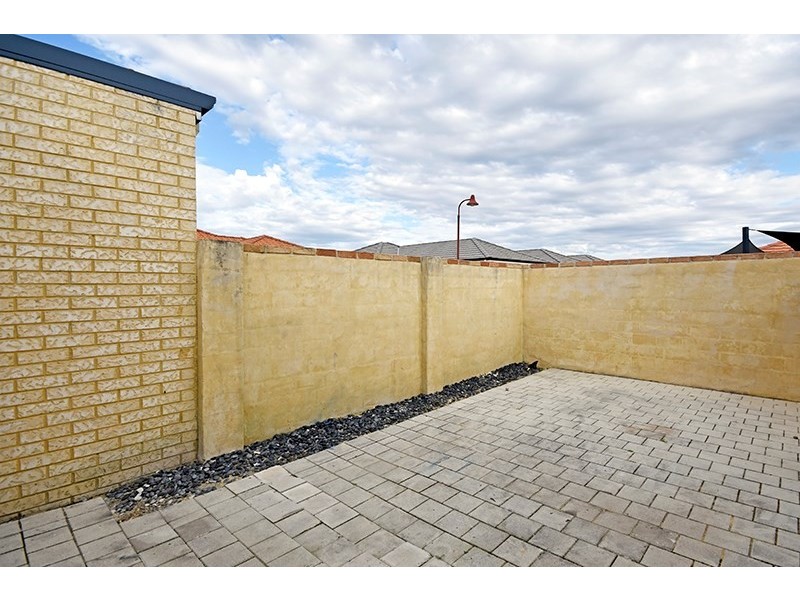 5 Sudley Lane, Ellenbrook WA 6069