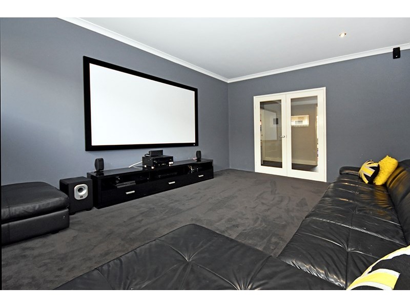 23 Bradburn Street, Aveley WA 6069