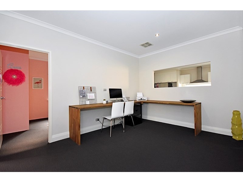 23 Bradburn Street, Aveley WA 6069