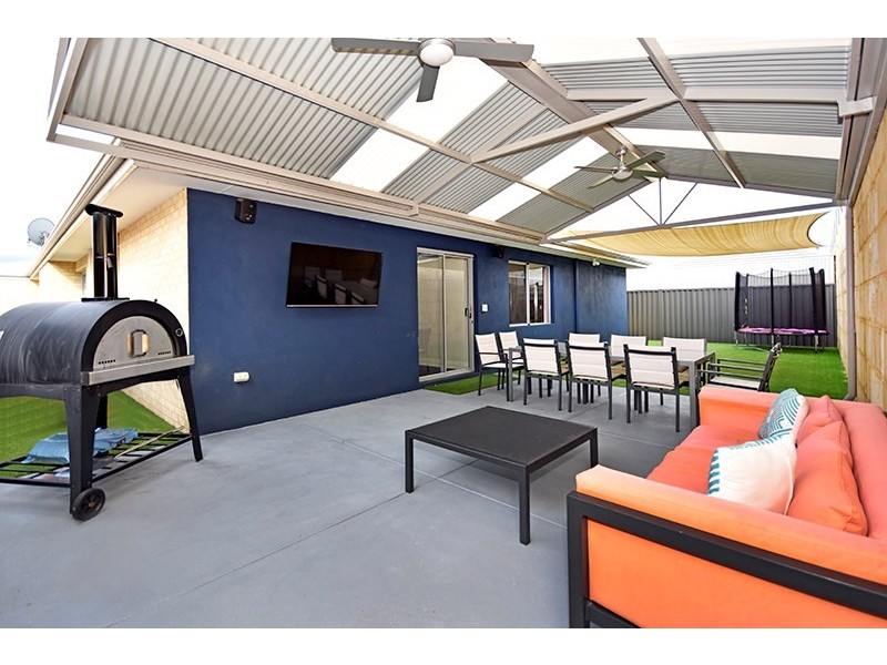 23 Bradburn Street, Aveley WA 6069