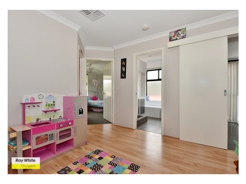 37 Duvall Parkway, Aveley WA 6069