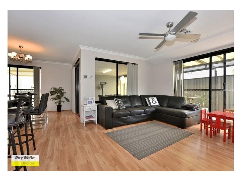 37 Duvall Parkway, Aveley WA 6069