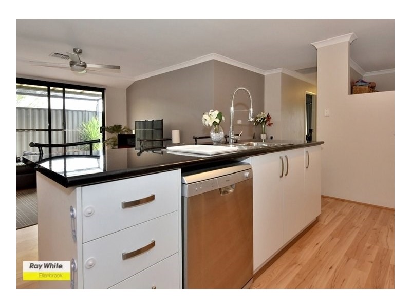 37 Duvall Parkway, Aveley WA 6069