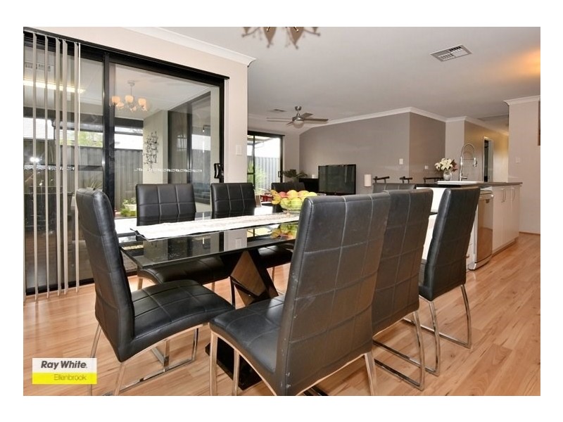 37 Duvall Parkway, Aveley WA 6069