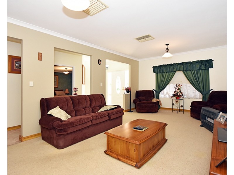 30 Snow Wood Avenue, Ellenbrook WA 6069