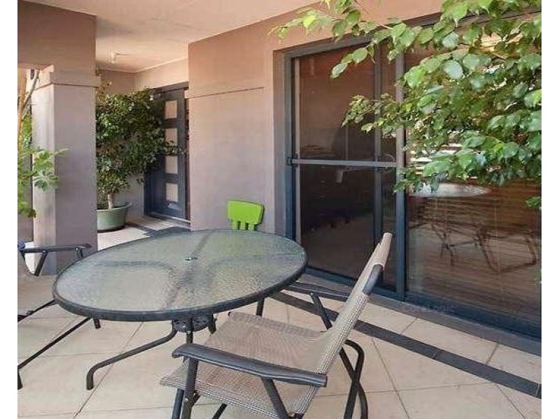 24 Queensbury Road, Joondalup WA 6027