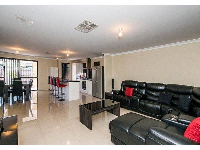 48 Coree Lane, Ellenbrook WA 6069