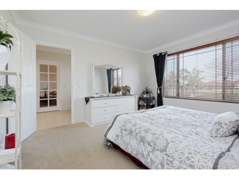 11 Anfield Crescent, Aveley WA 6069