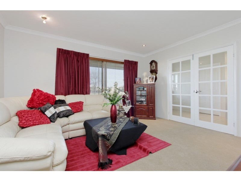 11 Anfield Crescent, Aveley WA 6069