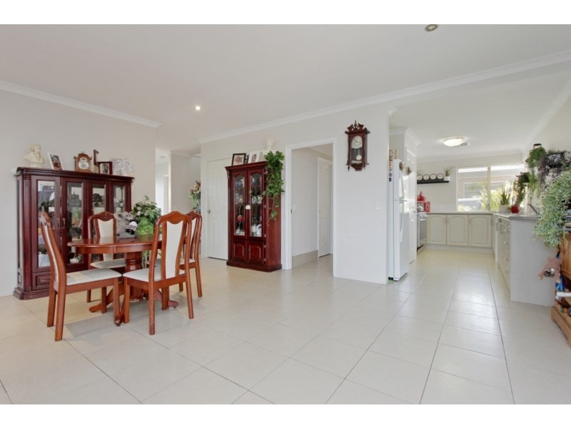 11 Anfield Crescent, Aveley WA 6069