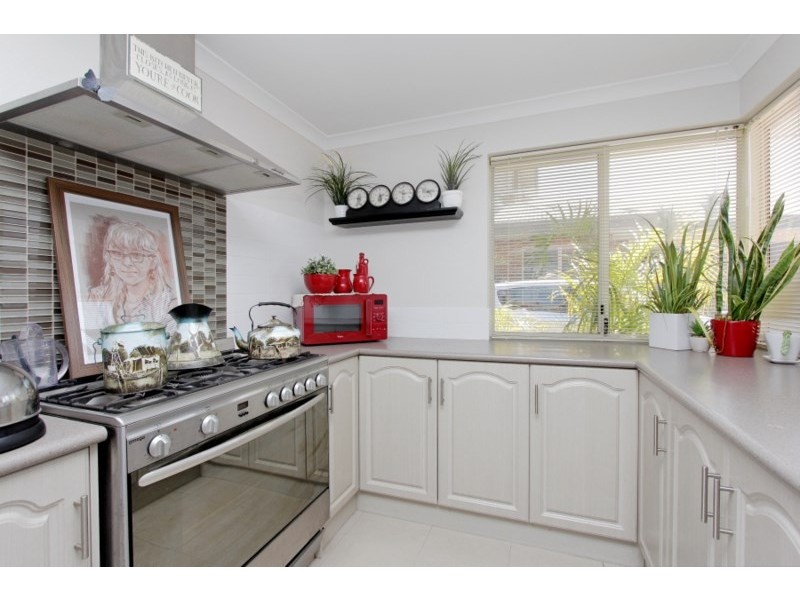 11 Anfield Crescent, Aveley WA 6069