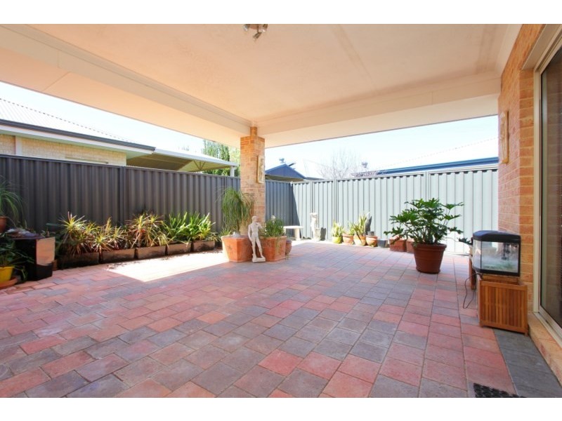 11 Anfield Crescent, Aveley WA 6069