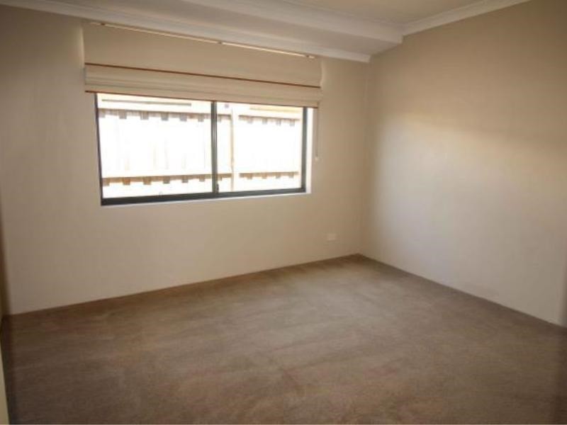 70 Fantail Crescent, Ellenbrook WA 6069