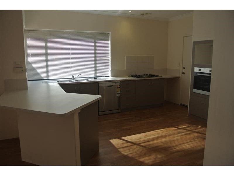 70 Fantail Crescent, Ellenbrook WA 6069