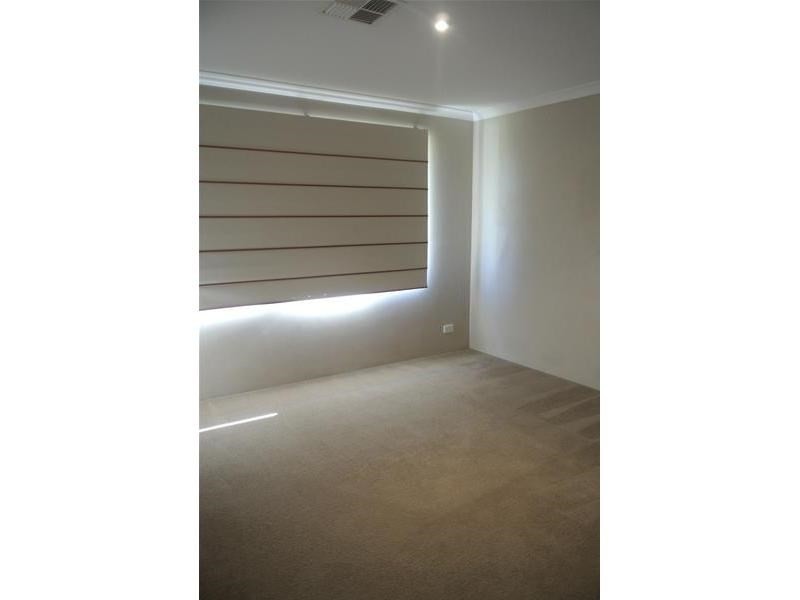 70 Fantail Crescent, Ellenbrook WA 6069