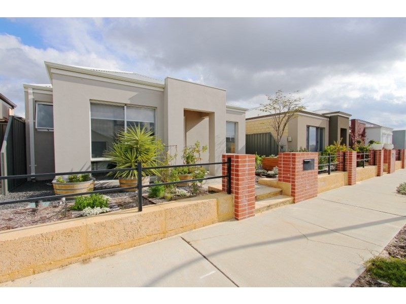 15 Donatti Retreat, Caversham WA 6055