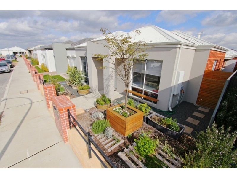 15 Donatti Retreat, Caversham WA 6055