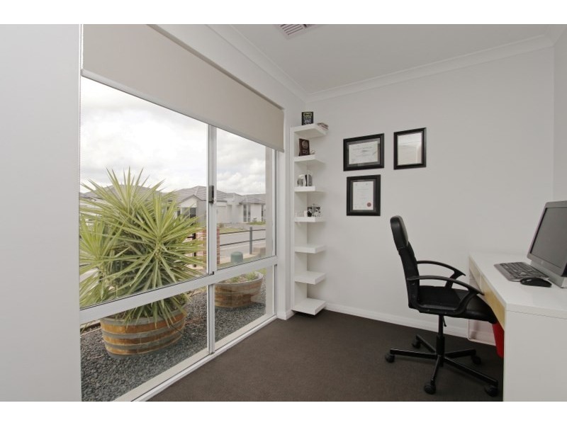 15 Donatti Retreat, Caversham WA 6055