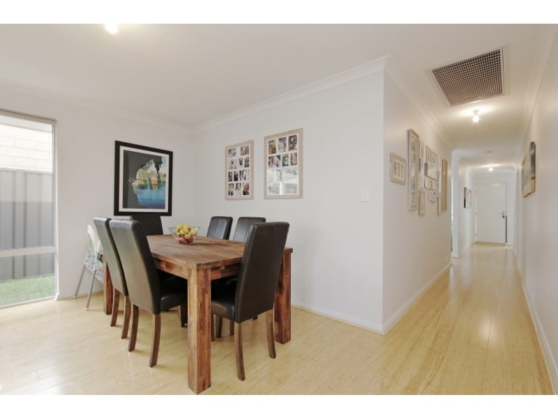 15 Donatti Retreat, Caversham WA 6055