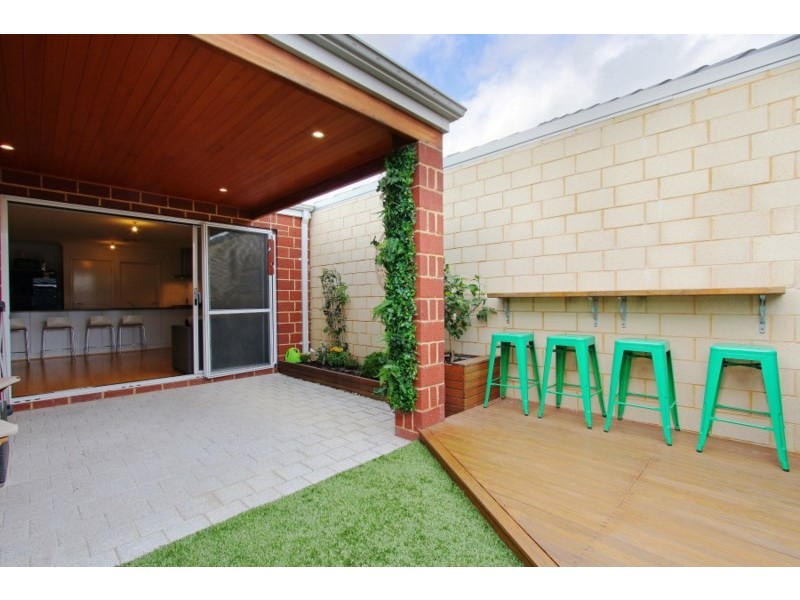 15 Donatti Retreat, Caversham WA 6055