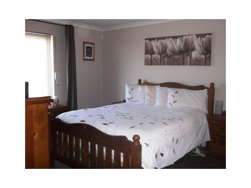 27 Parnham Avenue, Ellenbrook WA 6069