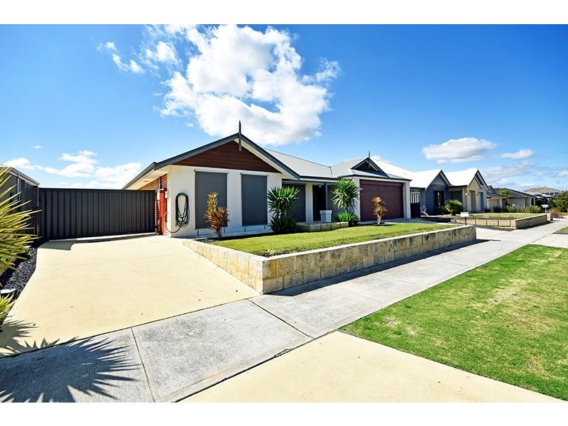 10 Satine Turn, Aveley WA 6069