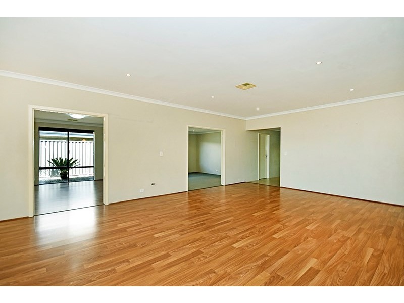 10 Satine Turn, Aveley WA 6069