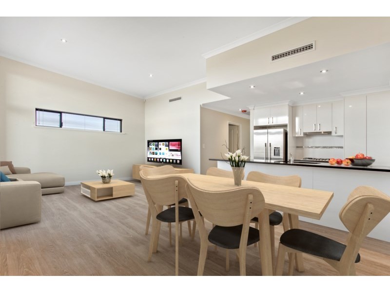 11/2 Maffina Parade, Ellenbrook WA 6069