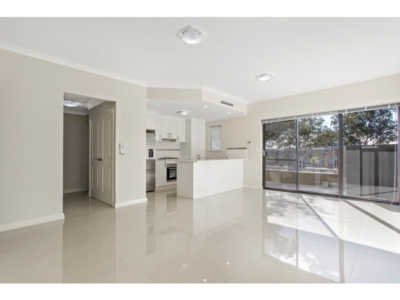 11/2 Maffina Parade, Ellenbrook WA 6069