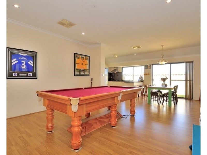 7 Cozens Road, Tapping WA 6065