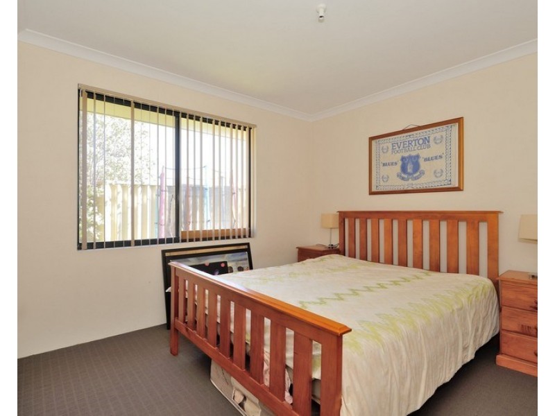 7 Cozens Road, Tapping WA 6065